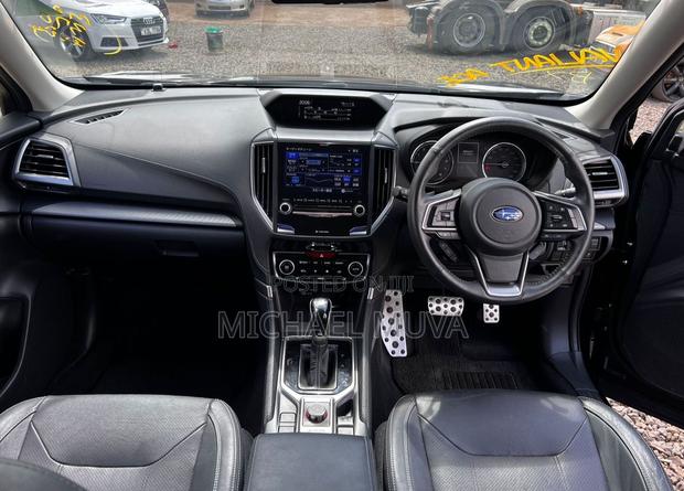 Subaru Forester Premium AWD 2019 Blue