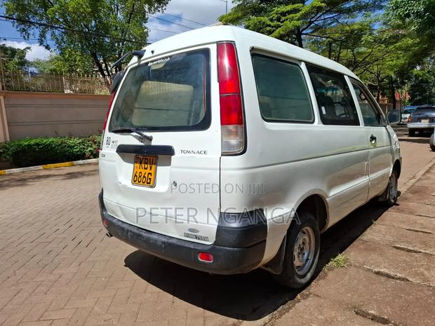 Toyota TownAce 2006 White