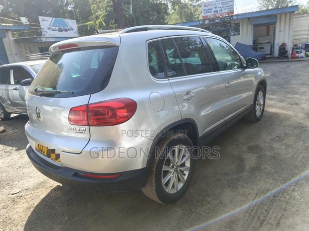 Volkswagen Tiguan 2012 Silver