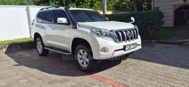 Toyota Land Cruiser Prado 2.8 2017 Pearl
