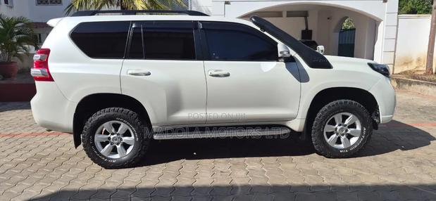 Toyota Land Cruiser Prado 2.8 2017 Pearl