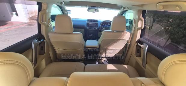 Toyota Land Cruiser Prado 2.8 2017 Pearl