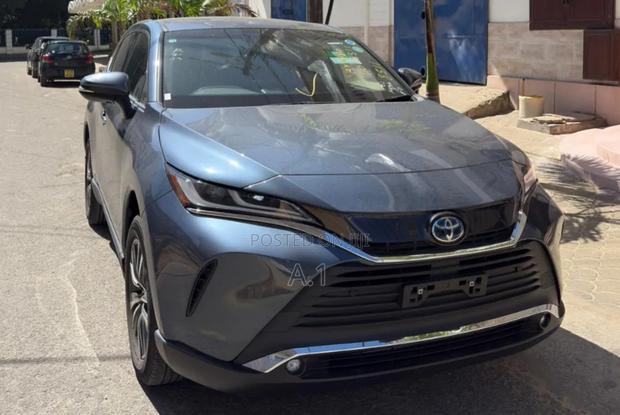Toyota Harrier Hybrid S 2020 Blue