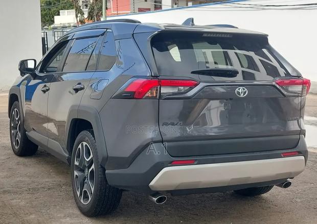 Toyota RAV4 Adventure 2019 Gray