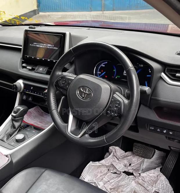 Toyota RAV4 Hybrid 2019 Maroon
