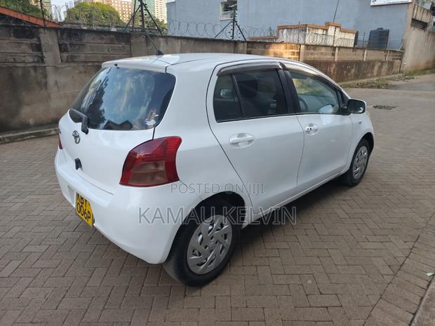 Toyota Vitz 1.3 FWD 5dr 2007 White