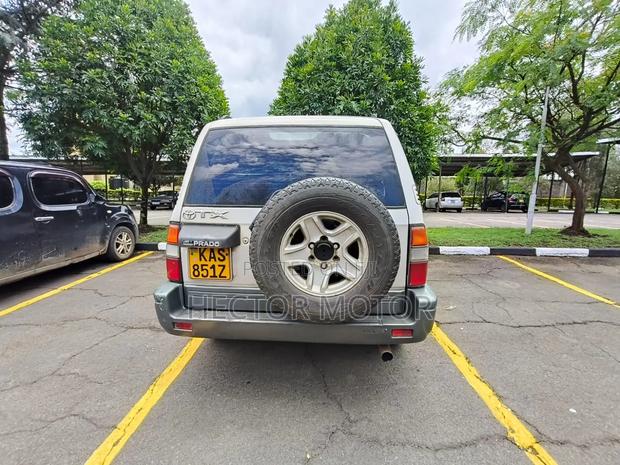 Toyota Land Cruiser Prado 3.0 TD 1997 Ivory