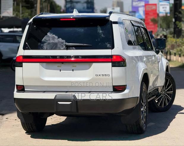 New Lexus GX 550 Luxury+ 4WD 2025 Pearl