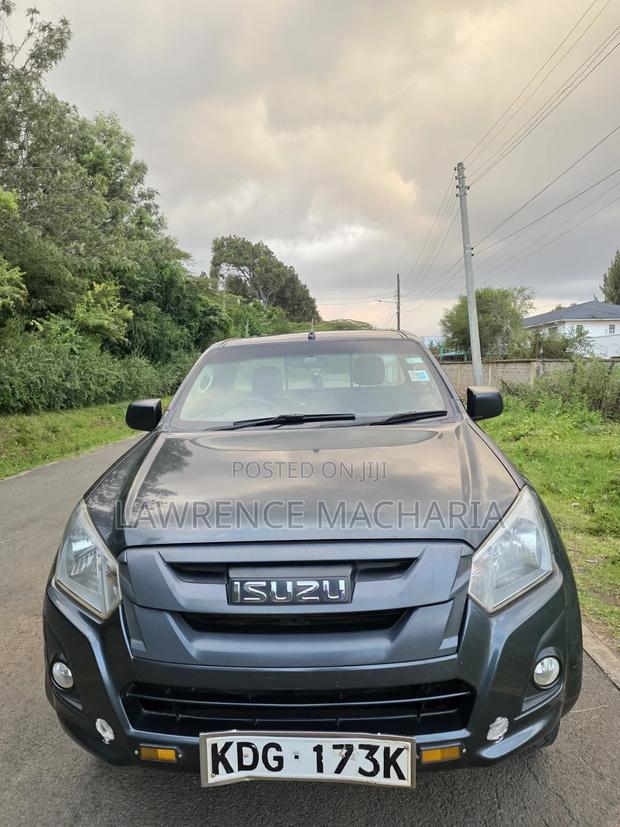 Isuzu D-MAX 2022 Gray
