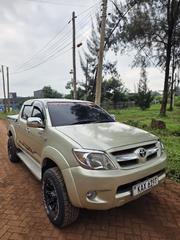 Toyota Hilux 2.5 D-4D 2007 Gold for sale