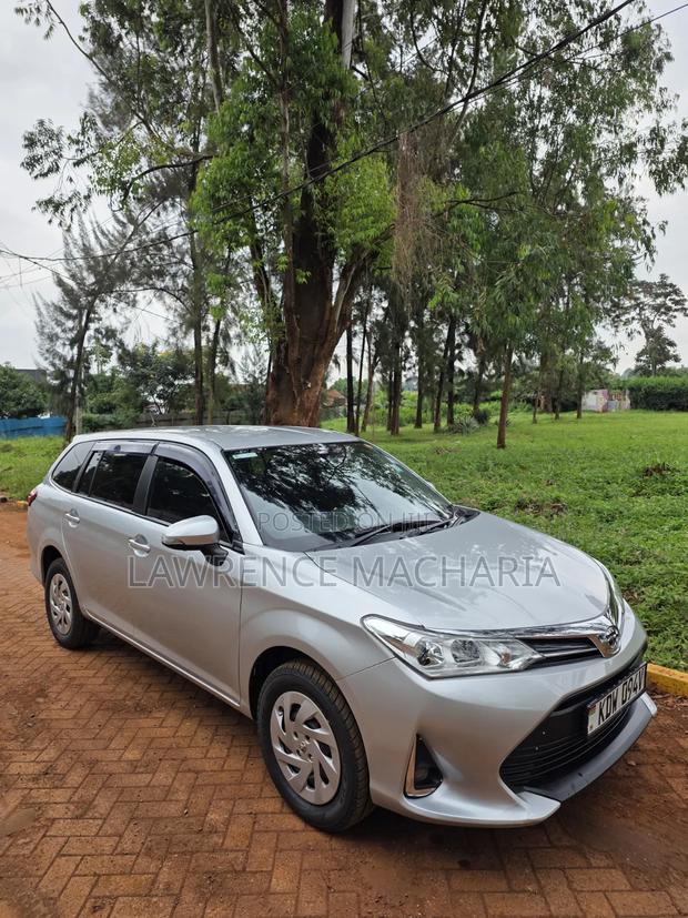 Toyota Corolla Fielder 1.5 Petrol FWD 2018 Silver