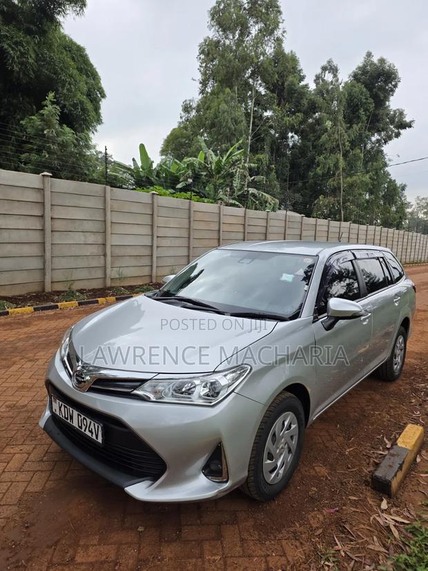 Toyota Corolla Fielder 1.5 Petrol FWD 2018 Silver