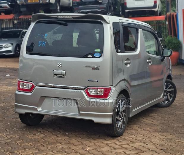 Suzuki Wagon R 660 Hybrid FWD 2019 Gray