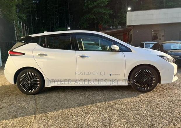 Nissan Leaf 2023 White