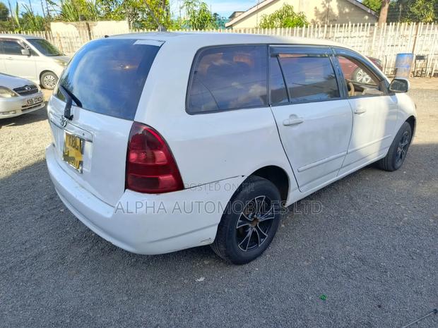 Toyota Corolla Fielder 1.5 Petrol AWD 2001 White