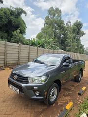 Toyota Hilux 2021 Gray for sale