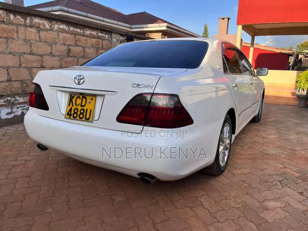 Toyota Crown 2008 White