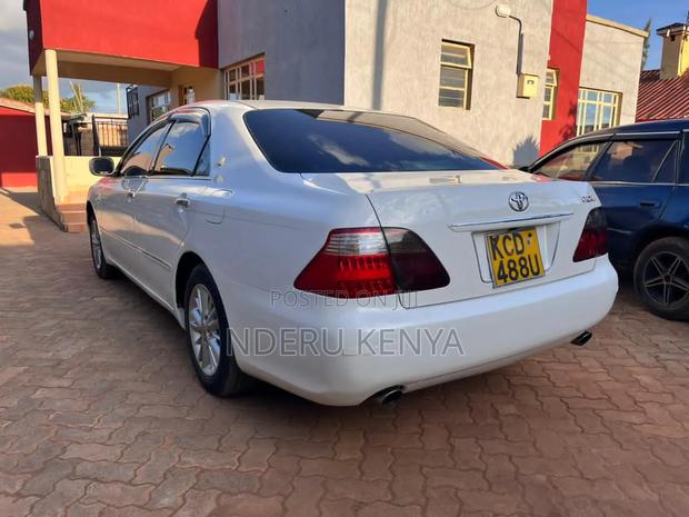 Toyota Crown 2008 White