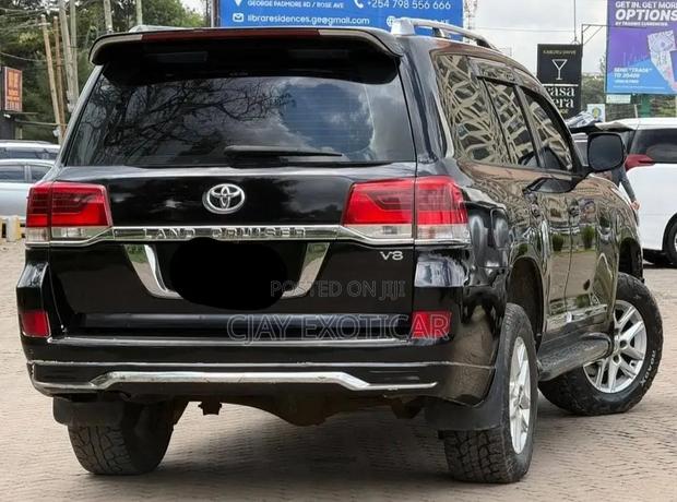 Toyota Land Cruiser 4.5 V8 TD GX-R 2011 Black