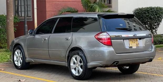 Subaru Legacy 2010 Silver