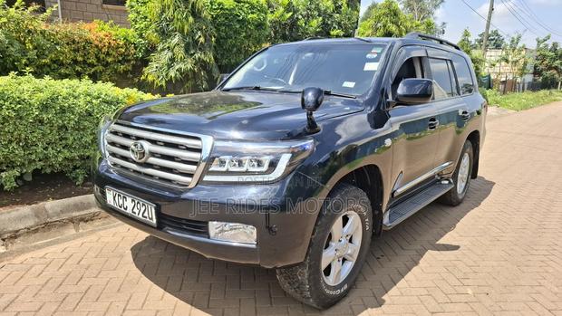 Toyota Land Cruiser 100 4.7 Executive 2008 Black