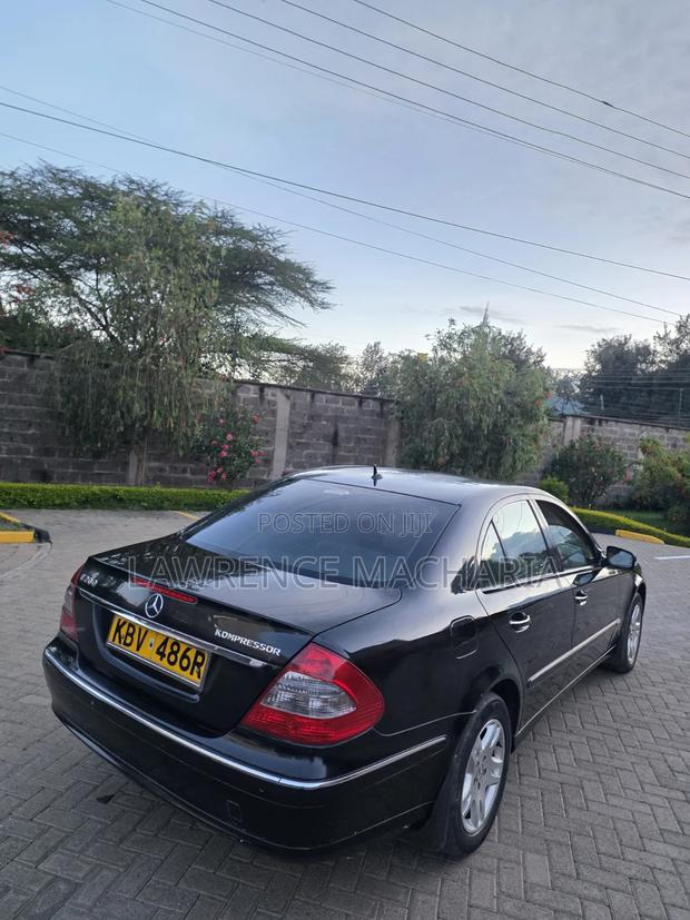 Mercedes-Benz E200 2006 Black