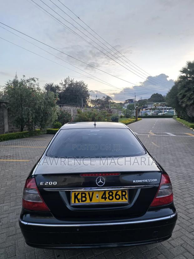 Mercedes-Benz E200 2006 Black
