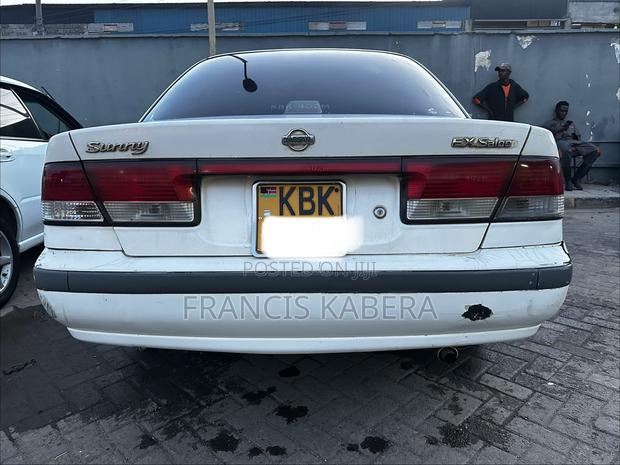 Nissan FB15 2006 White