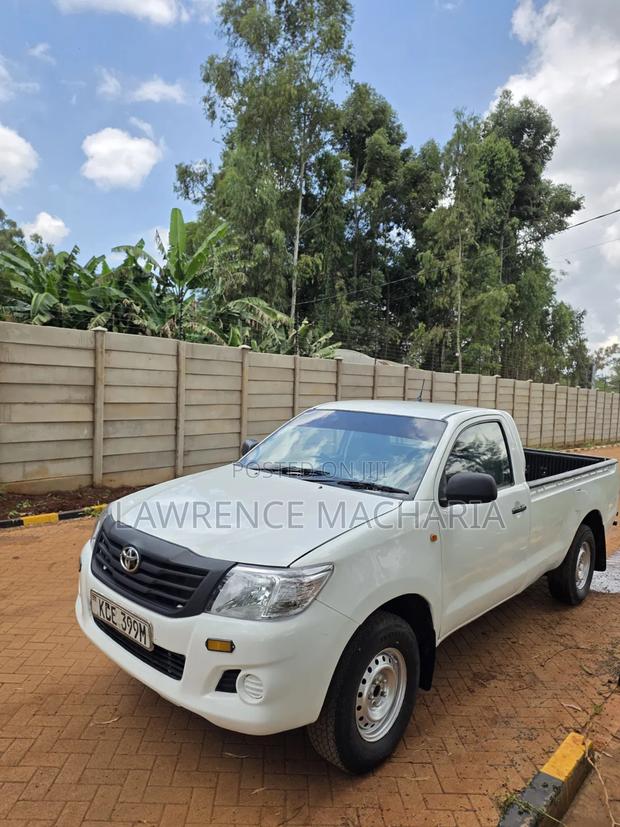 Toyota Hilux 2015 White