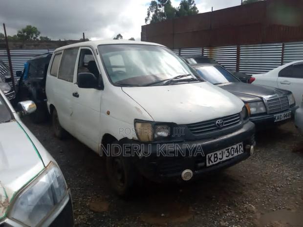 Toyota TownAce 2004 White