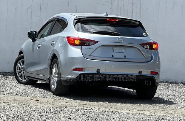 Mazda Axela 2019 Silver