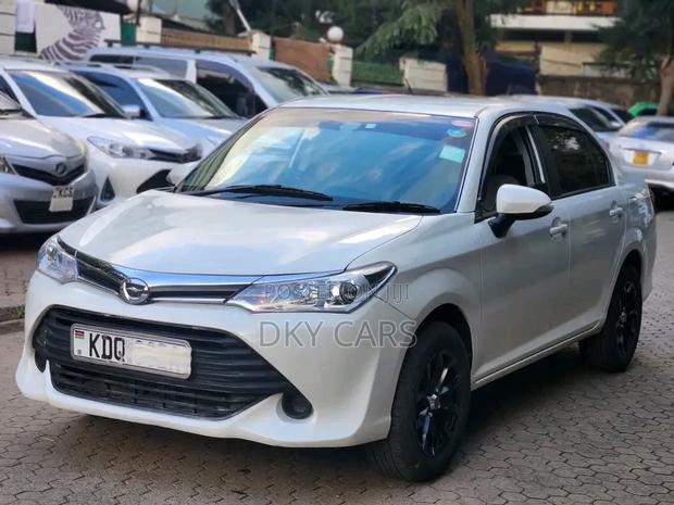 Toyota Axio 2017 Pearl