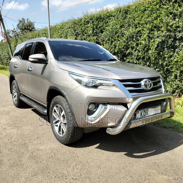 Toyota Fortuner 2.8 D AWD 2017 Brown
