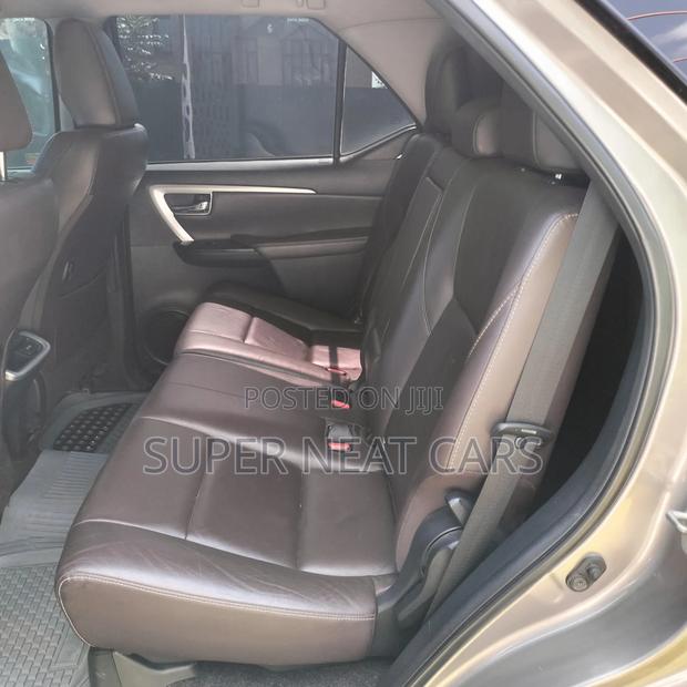 Toyota Fortuner 2.8 D AWD 2017 Brown