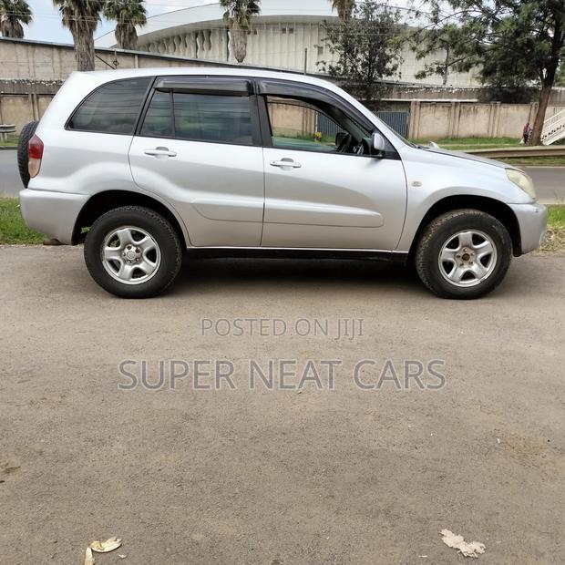 Toyota RAV4 2.0 4x4 Executive 2004 Silver