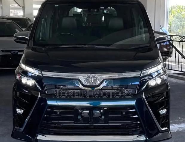 Toyota Noah 2020 Blue