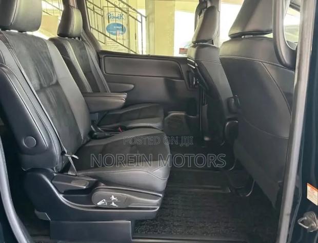 Toyota Noah 2020 Blue