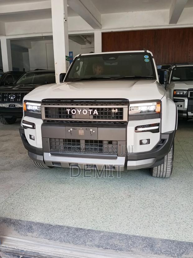 Toyota Land Cruiser 76 Series 2024 White