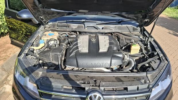 Volkswagen Touareg TDI Executive 2013 Black