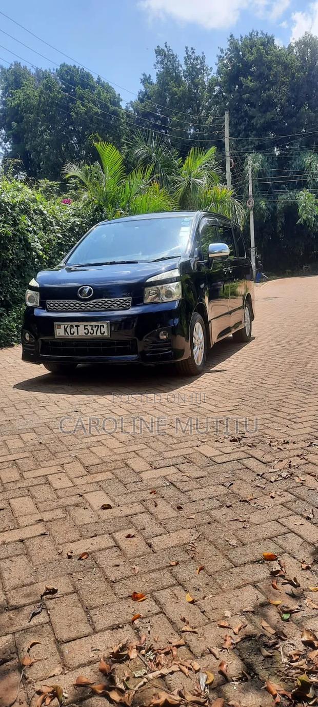 Toyota Voxy 2011 Black