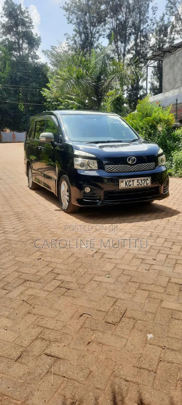 Toyota Voxy 2011 Black