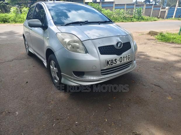 Toyota Vitz 1.0 FWD 5dr 2007 Silver
