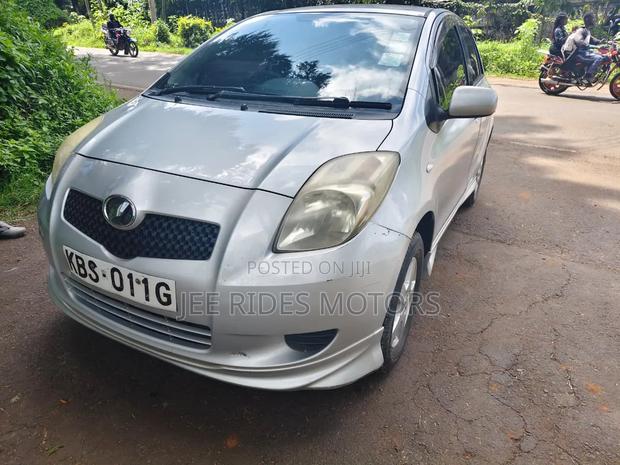 Toyota Vitz 1.0 FWD 5dr 2007 Silver