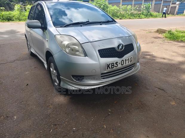 Toyota Vitz 1.0 FWD 5dr 2007 Silver