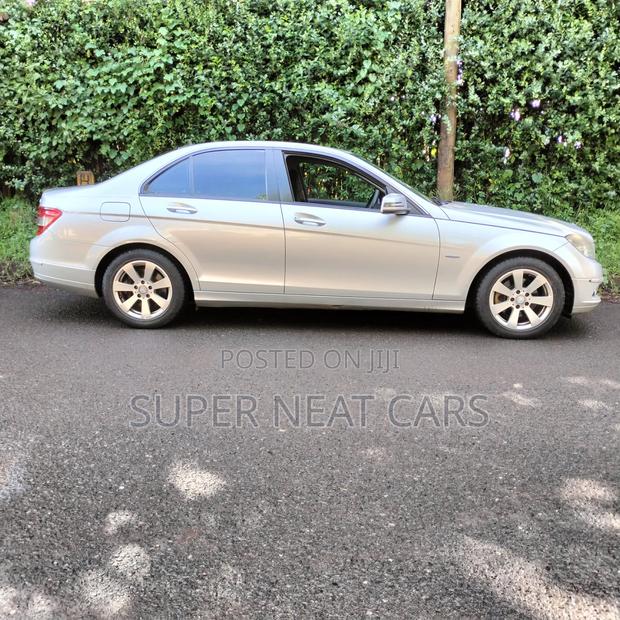 Mercedes-Benz C200 2011 Silver