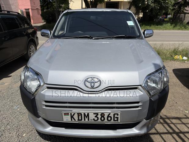 Toyota Probox 1.5 F 2WD 2016 Silver