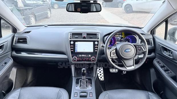Subaru Outback 2018 Green