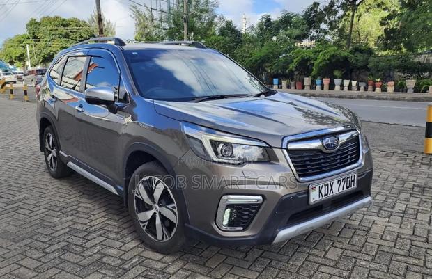 Subaru Forester 2018 Gray