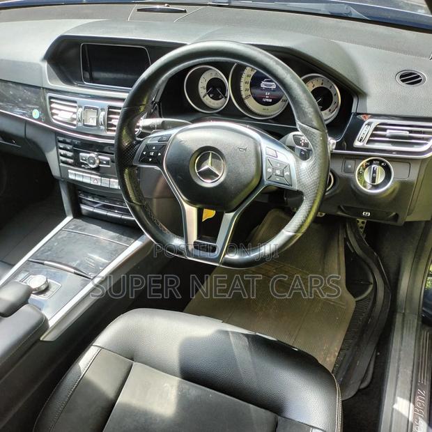 Mercedes-Benz E200 2015 Blue