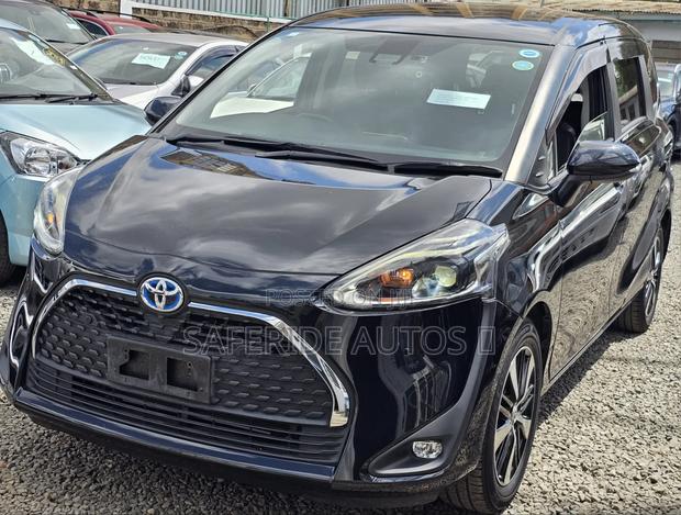 Toyota Sienta 2021 Black